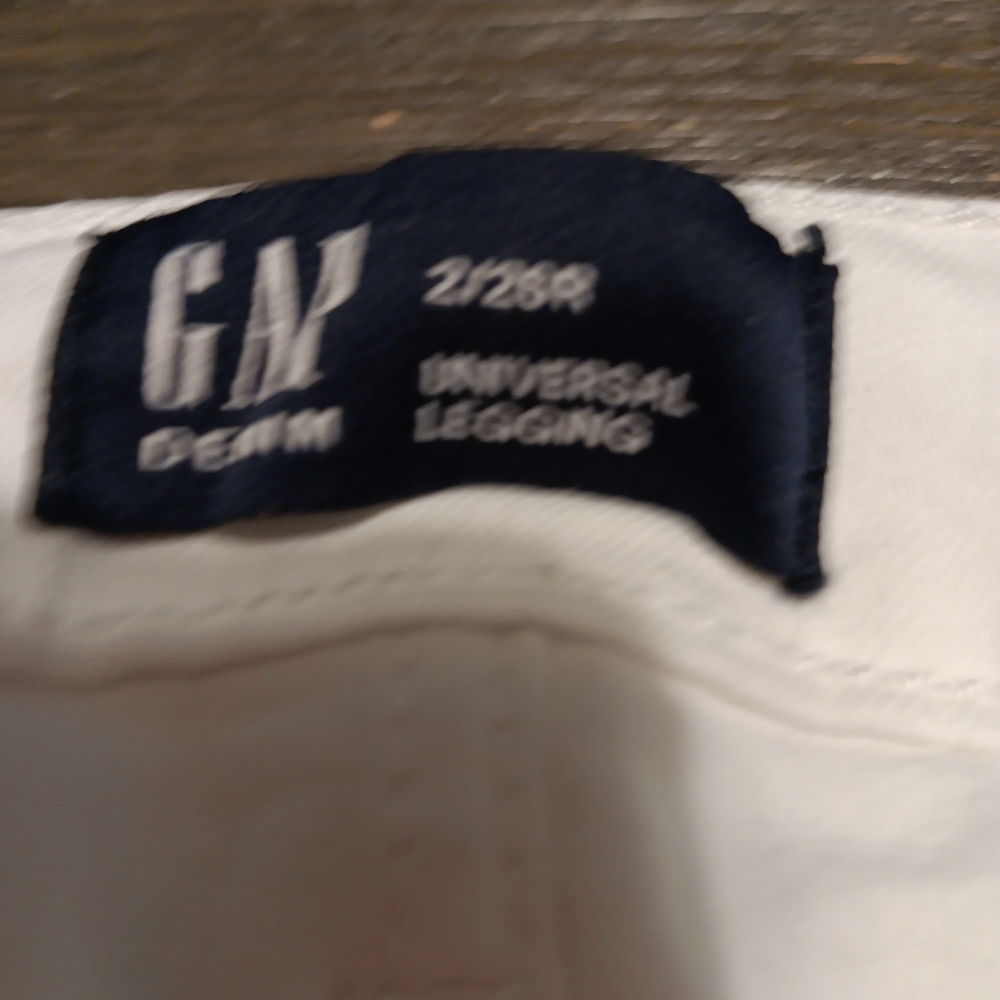 GAP White Universal Legging